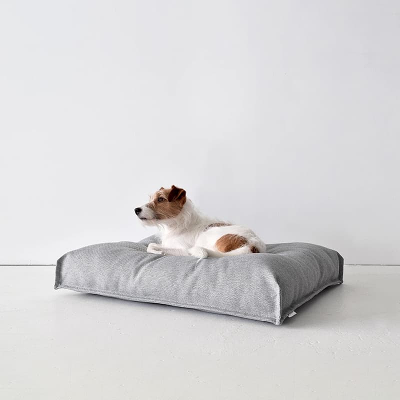 coussin scandinave gris design pour chien de haute qualité