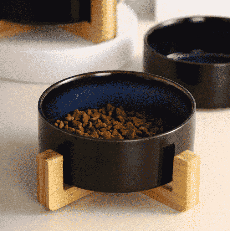 Gamelle en céramique design avec support bois pour chien