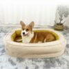 Panier memoire forme chien 3 Chien souffrant d'arthrose dans un panier confortable